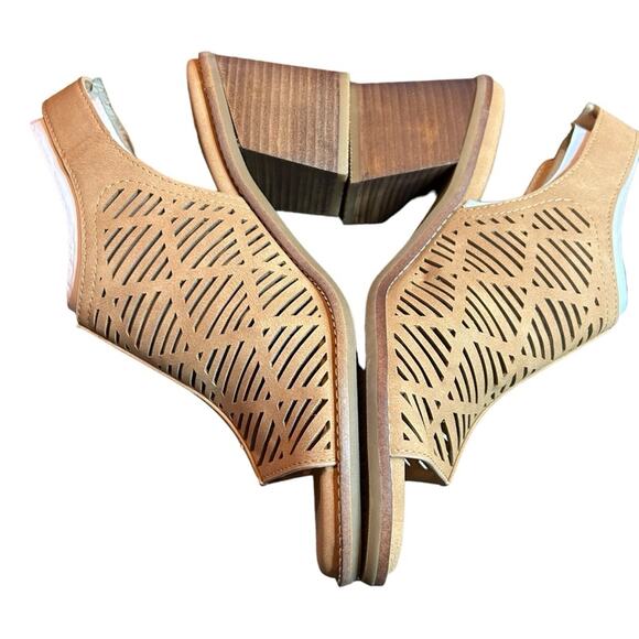 Earth Aurara Stacked Block Heel Peep Toe Sandals Comfort Shoe Tan NEW Size 10 - Picture 9 of 11